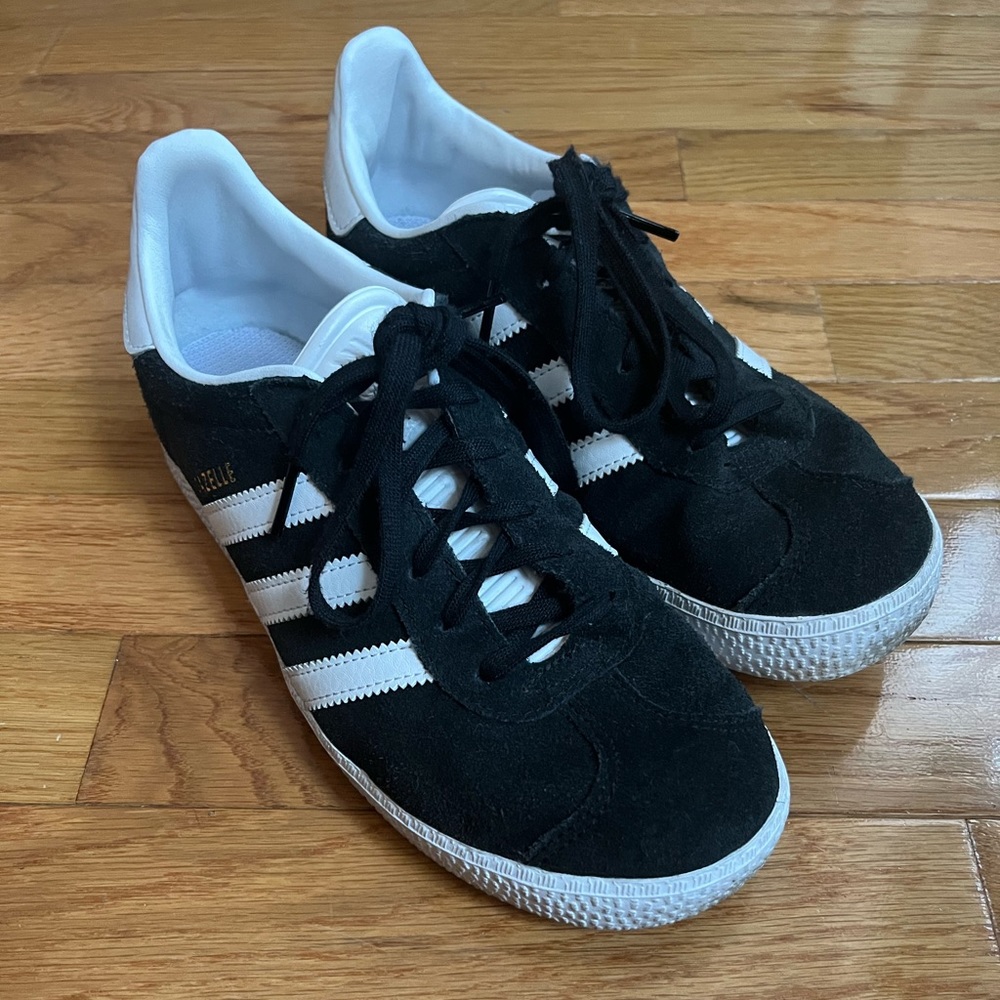 Black Adidas Gazelles